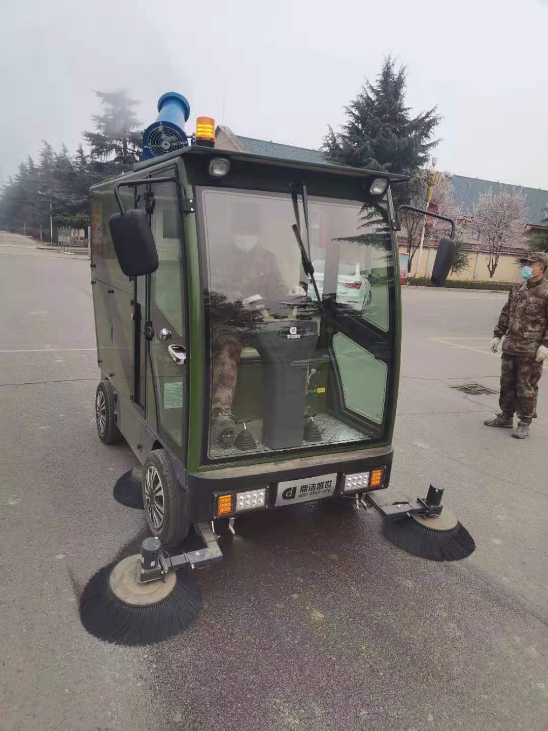 陜西西安，四川綿陽軍隊交機DJ2300GYWP掃地機